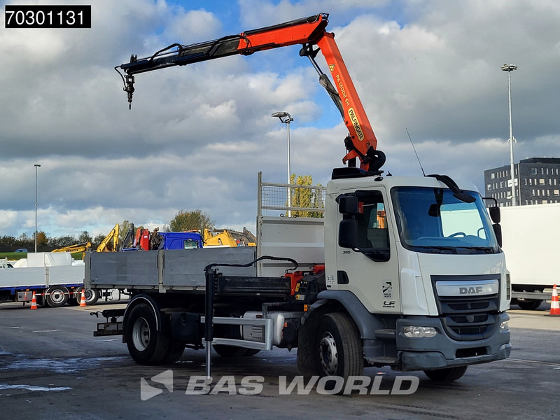 DAF LF 310 4X2 Palfinger PK12002 EH Kran Crane 7m3 tipper Automatic Euro 6 - Caminhão basculante, Caminhão grua: foto 3 DAF LF 310 4X2 Palfinger PK12002 EH Kran Crane 7m3 tipper Automatic Euro 6 - Caminhão basculante, Caminhão grua: foto 3