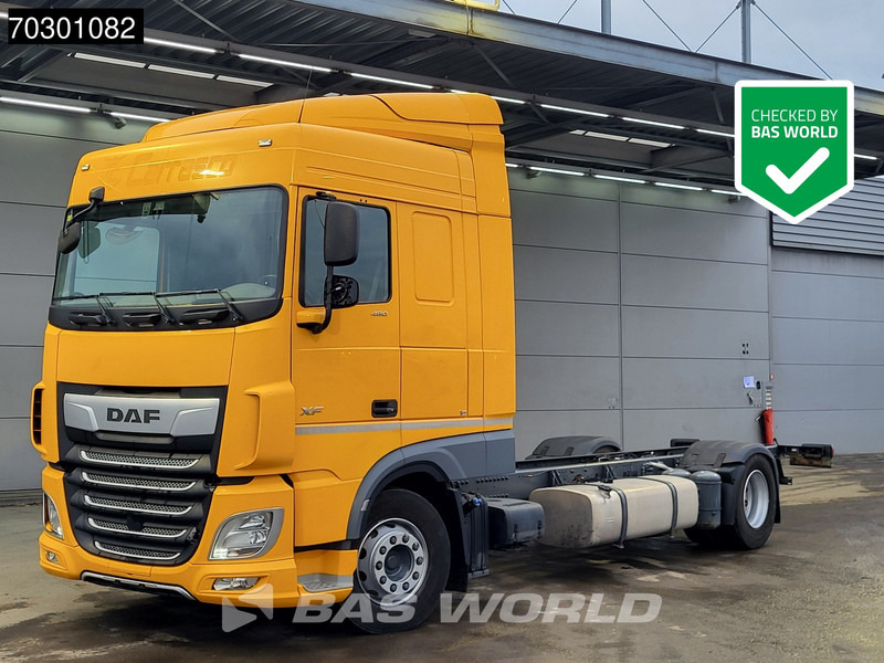 DAF XF 480 4X2 18tons Chassis Air suspension ACC Automatic Euro 6 - Caminhão chassi: foto 1 DAF XF 480 4X2 18tons Chassis Air suspension ACC Automatic Euro 6 - Caminhão chassi: foto 1