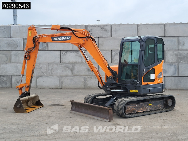Doosan DX63-3 - Mini escavadeira: foto 3 Doosan DX63-3 - Mini escavadeira: foto 3