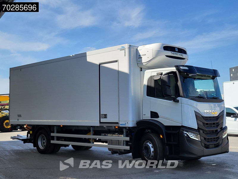 Iveco S-Way 400 4X2 NEW! 19t Thermo King T-1200 ATP Automatic 2000kg Ladebordwand Euro 6 - Caminhão frigorífico: foto 3 Iveco S-Way 400 4X2 NEW! 19t Thermo King T-1200 ATP Automatic 2000kg Ladebordwand Euro 6 - Caminhão frigorífico: foto 3