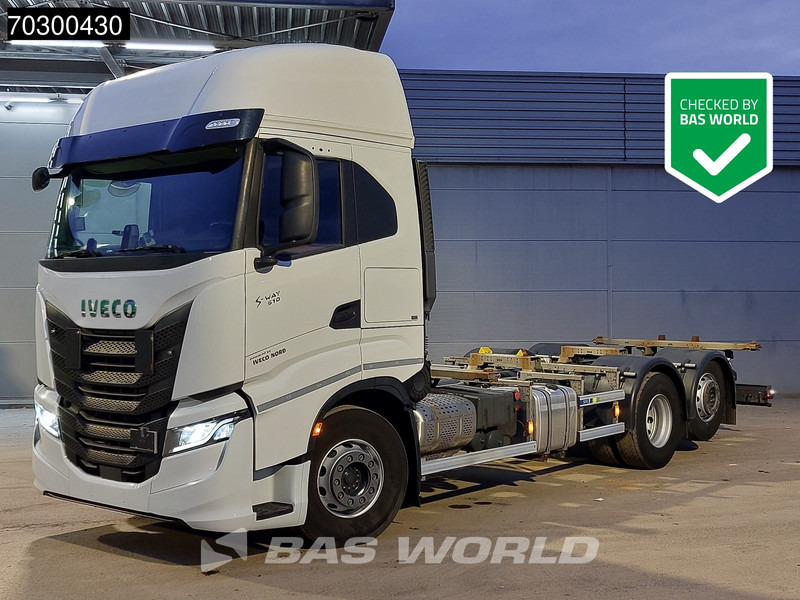 Iveco S-Way 510 6X2 Retarder Full Air Lift Axle BDF Euro 6 - Caminhão transportador de contêineres/ Caixa móvel: foto 1 Iveco S-Way 510 6X2 Retarder Full Air Lift Axle BDF Euro 6 - Caminhão transportador de contêineres/ Caixa móvel: foto 1