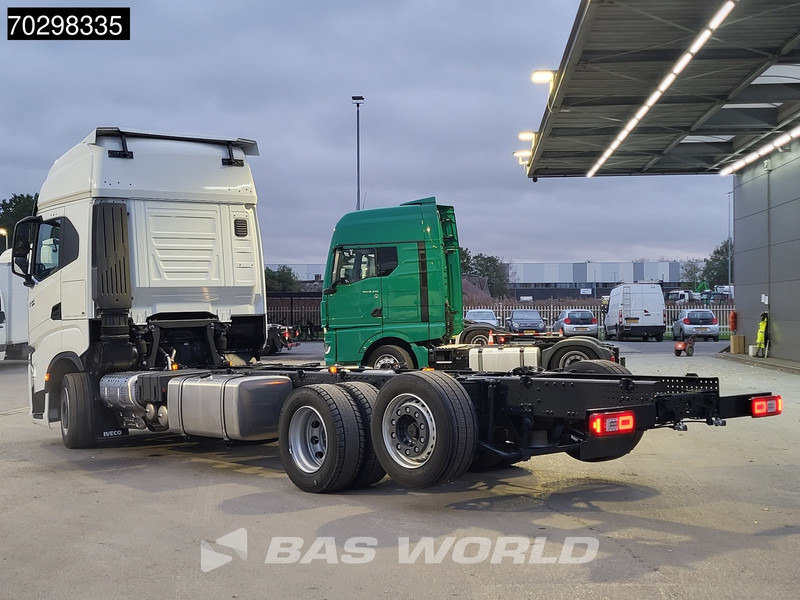 Iveco S-Way 530 6X2 NEW chassis! Retarder Standairco Lift+Steering-Axle Automatic LED ACC Euro 6 - Caminhão chassi: foto 2 Iveco S-Way 530 6X2 NEW chassis! Retarder Standairco Lift+Steering-Axle Automatic LED ACC Euro 6 - Caminhão chassi: foto 2
