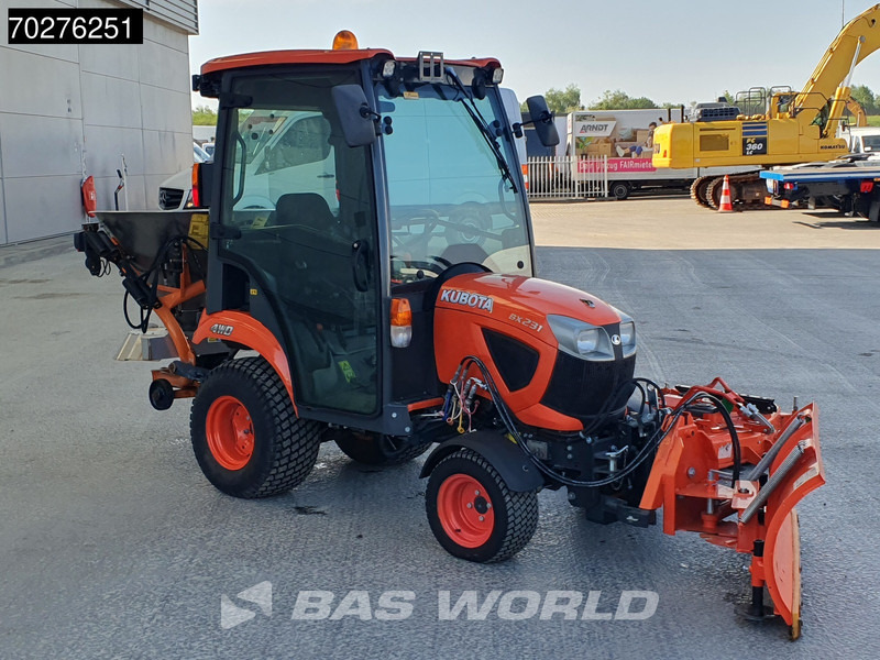 Kubota BX231 D-C C10 4X4 4x4 - INCL ATTACHMENTS - Trator: foto 3 Kubota BX231 D-C C10 4X4 4x4 - INCL ATTACHMENTS - Trator: foto 3