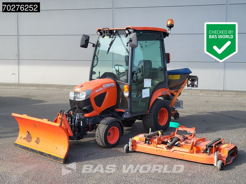 Kubota BX231D-C C10 4X4 - Trator: foto 1 Kubota BX231D-C C10 4X4 - Trator: foto 1