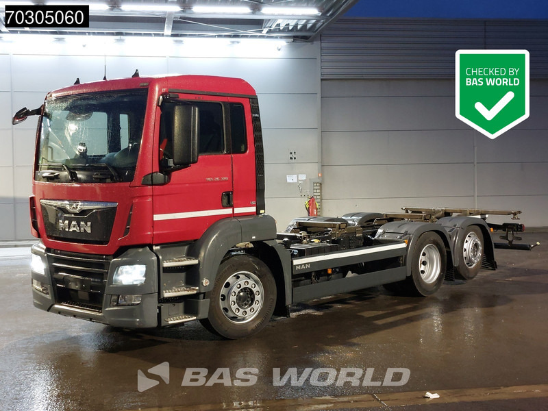 MAN TGS 26.320 TGS 6X2 ADR BDF Lift+Steering Axle Automatic Euro 6 - Caminhão transportador de contêineres/ Caixa móvel: foto 1 MAN TGS 26.320 TGS 6X2 ADR BDF Lift+Steering Axle Automatic Euro 6 - Caminhão transportador de contêineres/ Caixa móvel: foto 1