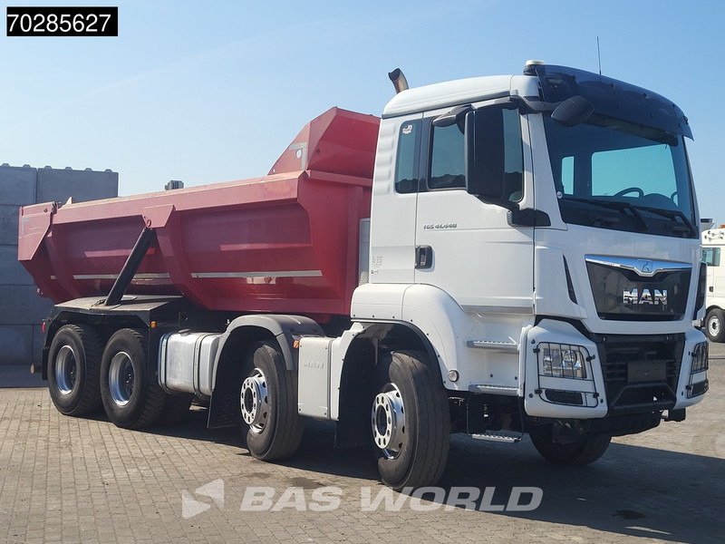 MAN TGS 41.440 8X4 15m3 Retarder Big-Axle Steelsuspension Euro 6 - Caminhão basculante: foto 3 MAN TGS 41.440 8X4 15m3 Retarder Big-Axle Steelsuspension Euro 6 - Caminhão basculante: foto 3