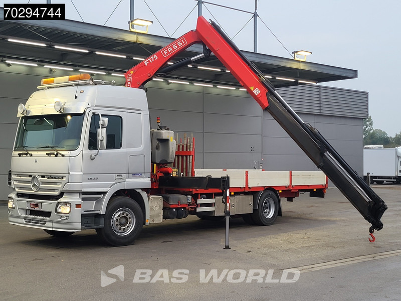 Mercedes-Benz Actros 1836 Actros 4X2 Fassi F175A 26 Crane Kran Remote Automatic Euro 3 - Camião de caixa aberta/ Plataforma, Caminhão grua: foto 3 Mercedes-Benz Actros 1836 Actros 4X2 Fassi F175A 26 Crane Kran Remote Automatic Euro 3 - Camião de caixa aberta/ Plataforma, Caminhão grua: foto 3