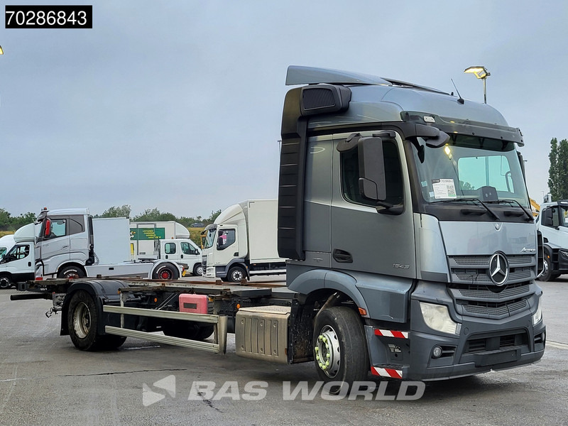 Mercedes-Benz Actros 1843 4X2 BDF 2xTanks Automatic Euro 6 - Caminhão transportador de contêineres/ Caixa móvel: foto 3 Mercedes-Benz Actros 1843 4X2 BDF 2xTanks Automatic Euro 6 - Caminhão transportador de contêineres/ Caixa móvel: foto 3
