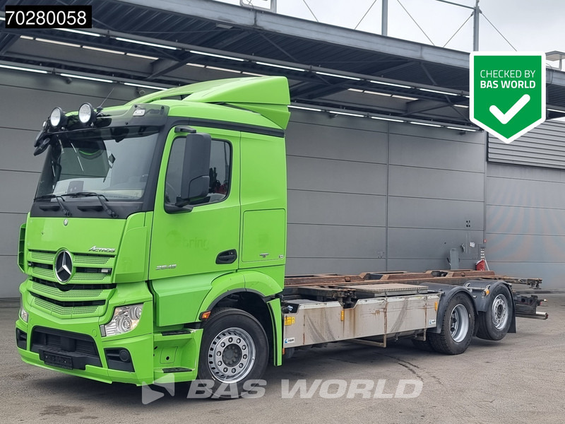Mercedes-Benz Actros 2545 6X2 Hydraulic Liftable BDF system Lift+steering axle ADR Euro 6 - Caminhão transportador de contêineres/ Caixa móvel: foto 1 Mercedes-Benz Actros 2545 6X2 Hydraulic Liftable BDF system Lift+steering axle ADR Euro 6 - Caminhão transportador de contêineres/ Caixa móvel: foto 1