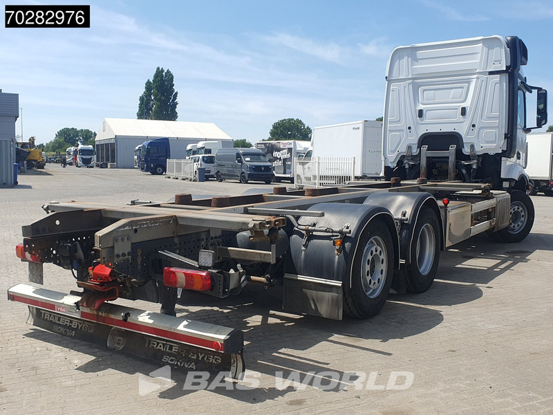 Mercedes-Benz Actros 2548 Actros 6X2 ACC Xenon Liftachse Euro 6 - Caminhão transportador de contêineres/ Caixa móvel: foto 5 Mercedes-Benz Actros 2548 Actros 6X2 ACC Xenon Liftachse Euro 6 - Caminhão transportador de contêineres/ Caixa móvel: foto 5