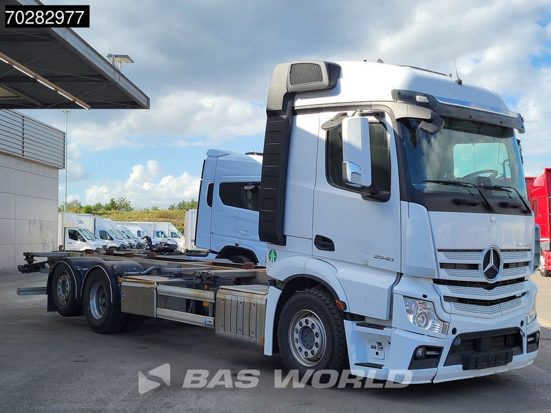 Mercedes-Benz Actros 2548 Actros 6X2 BROKEN ENGINE Lift-Axle Xenon Automatic Euro 6 - Caminhão transportador de contêineres/ Caixa móvel: foto 3 Mercedes-Benz Actros 2548 Actros 6X2 BROKEN ENGINE Lift-Axle Xenon Automatic Euro 6 - Caminhão transportador de contêineres/ Caixa móvel: foto 3