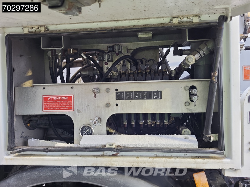 Autobomba de betão Mercedes-Benz Actros 3241 8X4 21meter Pump + 7m3 Stetter Mixer Steelsuspension Big-Axle Manual Euro 5: foto 15 Autobomba de betão Mercedes-Benz Actros 3241 8X4 21meter Pump + 7m3 Stetter Mixer Steelsuspension Big-Axle Manual Euro 5: foto 15