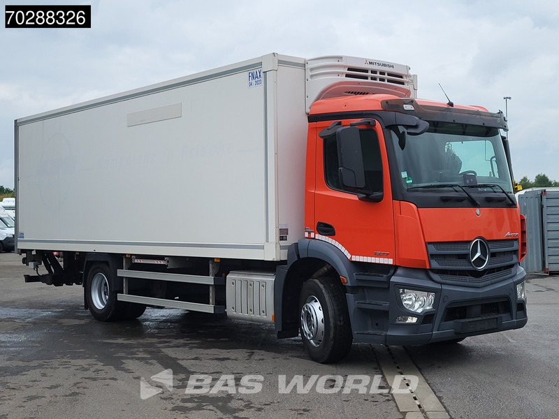 Mercedes-Benz Antos 1827 4X2 Mitsubishi TPKS-V 20 Ladebordwand Automatic Euro 6 - Caminhão frigorífico: foto 3 Mercedes-Benz Antos 1827 4X2 Mitsubishi TPKS-V 20 Ladebordwand Automatic Euro 6 - Caminhão frigorífico: foto 3