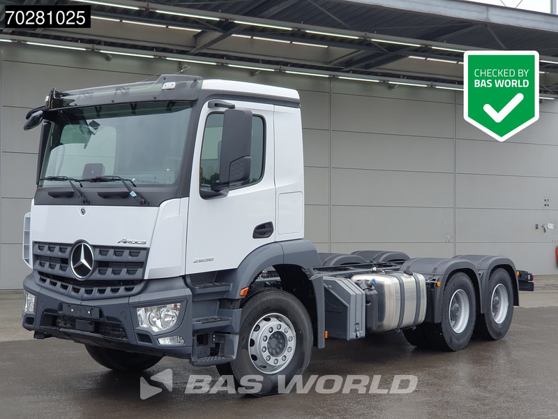Mercedes-Benz Arocs 2636 6X4 NEW chassis Flywheel PTO Big-Axle Automatic Steelsuspension Euro 6 - Caminhão chassi: foto 1 Mercedes-Benz Arocs 2636 6X4 NEW chassis Flywheel PTO Big-Axle Automatic Steelsuspension Euro 6 - Caminhão chassi: foto 1