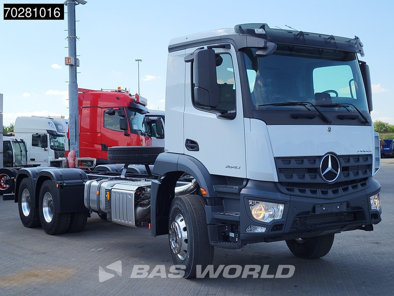 Mercedes-Benz Arocs 2640 6X4 NEW chassis PTO preparation Big-Axle Alcoa Automatic Euro 6 - Caminhão chassi: foto 3 Mercedes-Benz Arocs 2640 6X4 NEW chassis PTO preparation Big-Axle Alcoa Automatic Euro 6 - Caminhão chassi: foto 3