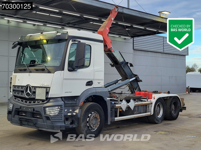 Mercedes-Benz Arocs 2643 6X4 20tons Dalby containersystem Big-Axle Automatic Euro 6 - Caminhão polibenne: foto 1 Mercedes-Benz Arocs 2643 6X4 20tons Dalby containersystem Big-Axle Automatic Euro 6 - Caminhão polibenne: foto 1