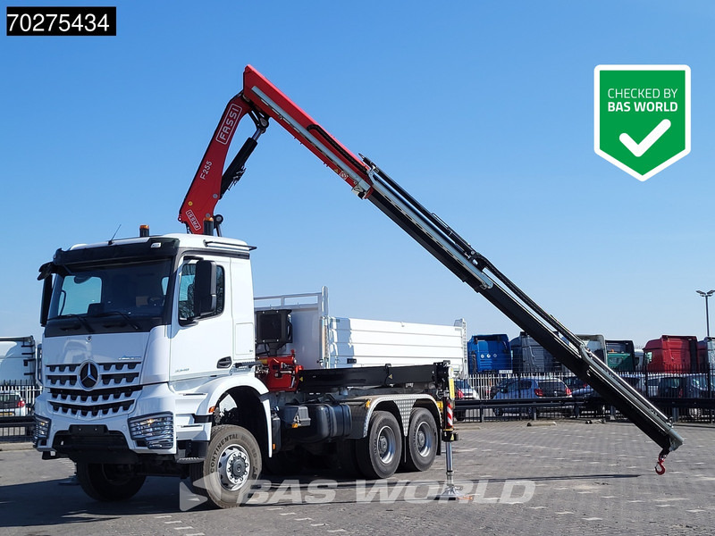 Mercedes-Benz Arocs 3348 6X6 Fassi F255A.2.24 xe-dynamic Kran Dreiseitenkipper Navi Euro 6 - Caminhão basculante, Caminhão grua: foto 1 Mercedes-Benz Arocs 3348 6X6 Fassi F255A.2.24 xe-dynamic Kran Dreiseitenkipper Navi Euro 6 - Caminhão basculante, Caminhão grua: foto 1