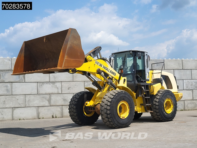New Holland W270 - Carregadeira de rodas: foto 3 New Holland W270 - Carregadeira de rodas: foto 3
