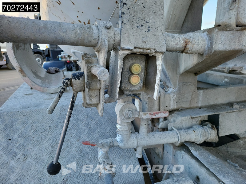 Caminhão betoneira Renault Kerax 370 8X4 9m3 Mixer Manual Steelsuspension Euro4: foto 10