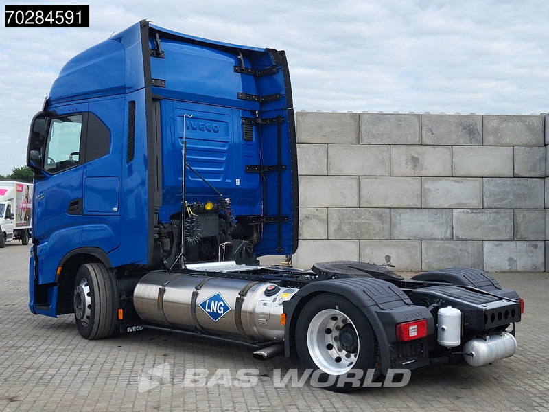Iveco S-Way 460 4X2 Retarder 2xTanks Mega ACC LED Navi Euro 6 - Tractor: foto 2 Iveco S-Way 460 4X2 Retarder 2xTanks Mega ACC LED Navi Euro 6 - Tractor: foto 2