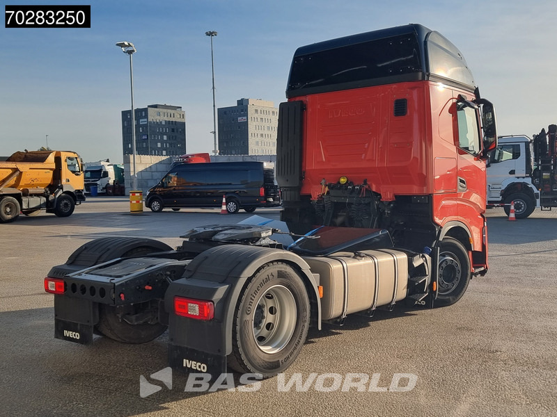 Iveco S-Way 490 4X2 DAMAGED! chassis bent 2x Tanks LED Navi Euro 6 - Tractor: foto 5 Iveco S-Way 490 4X2 DAMAGED! chassis bent 2x Tanks LED Navi Euro 6 - Tractor: foto 5
