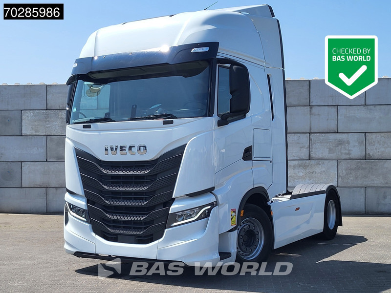 Iveco S-Way 490 4X2 Retarder Standklima 2xTanks Navi ACC LED Euro 6 - Tractor: foto 1 Iveco S-Way 490 4X2 Retarder Standklima 2xTanks Navi ACC LED Euro 6 - Tractor: foto 1