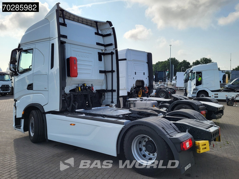 Iveco S-Way 490 4X2 Retarder Standklima 2xTanks Navi ACC LED Euro 6 - Tractor: foto 2 Iveco S-Way 490 4X2 Retarder Standklima 2xTanks Navi ACC LED Euro 6 - Tractor: foto 2