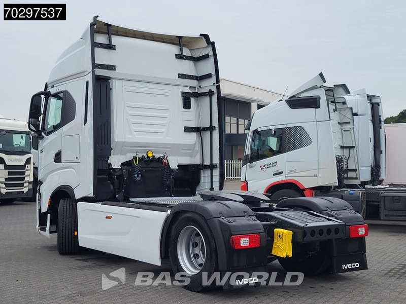 Iveco S-Way 580 4X2 NEW! 2x Tanks Standklima Navi ACC LED Euro 6 - Tractor: foto 2 Iveco S-Way 580 4X2 NEW! 2x Tanks Standklima Navi ACC LED Euro 6 - Tractor: foto 2