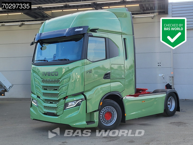 Iveco S-Way 580 4X2 NEW! DynamicSteering Standklima Navi ACC LED Euro 6 - Tractor: foto 1 Iveco S-Way 580 4X2 NEW! DynamicSteering Standklima Navi ACC LED Euro 6 - Tractor: foto 1