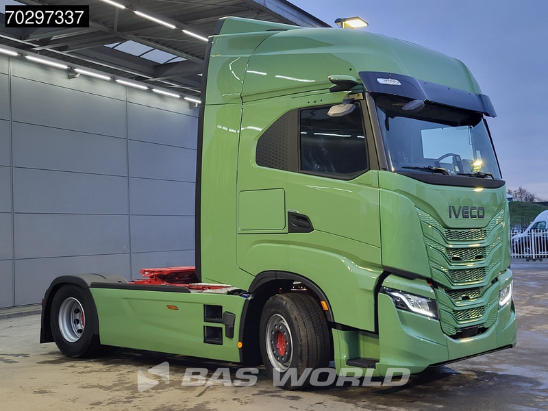 Iveco S-Way 580 4X2 NEW! LED Standklima ACC Navi Euro 6 - Tractor: foto 3 Iveco S-Way 580 4X2 NEW! LED Standklima ACC Navi Euro 6 - Tractor: foto 3