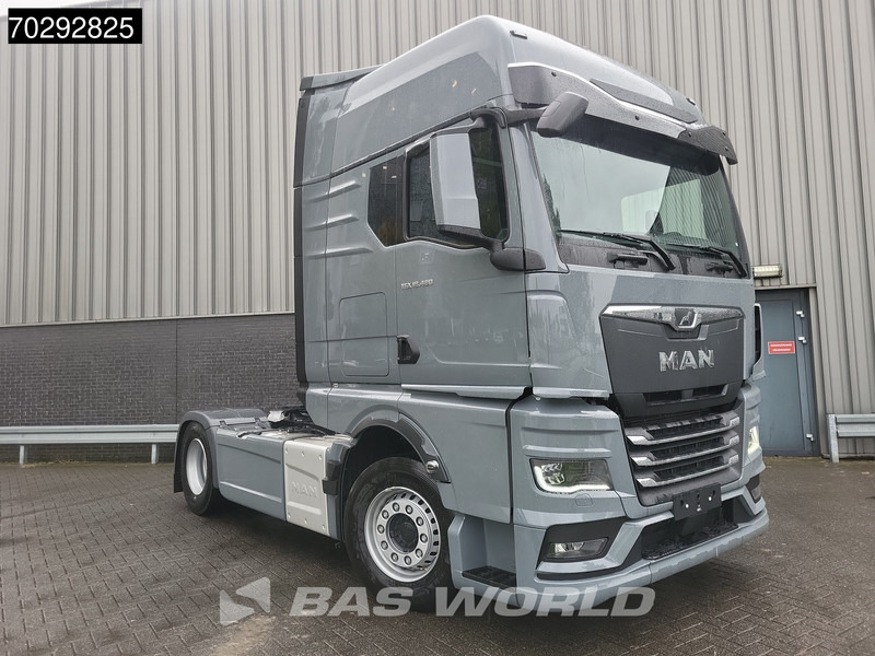 MAN TGX 18.480 4X2 NEW! GX Retarder 2x Tanks PTO-prepared Standklima Navi Euro 6 - Tractor: foto 3 MAN TGX 18.480 4X2 NEW! GX Retarder 2x Tanks PTO-prepared Standklima Navi Euro 6 - Tractor: foto 3