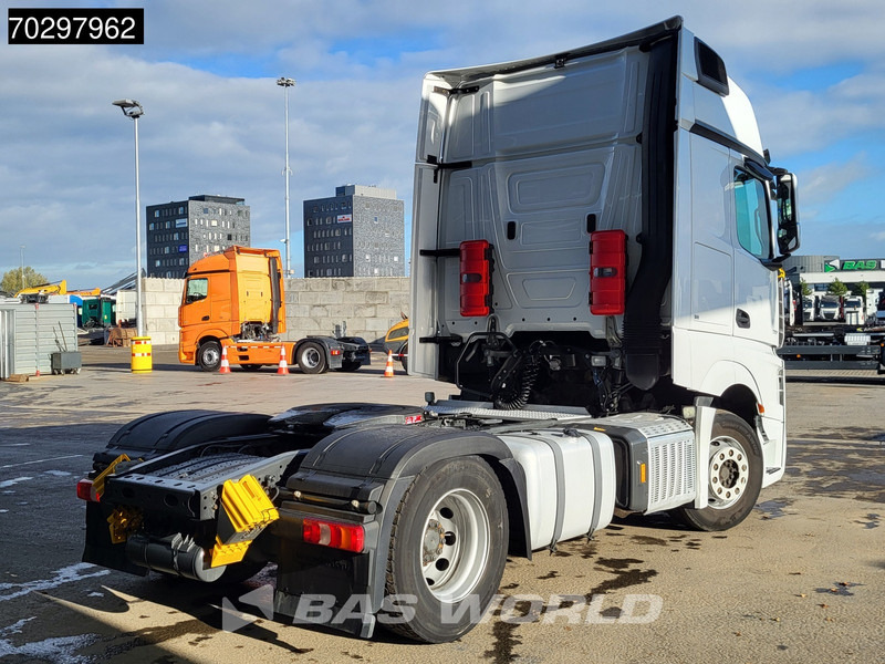 Mercedes-Benz Actros 1851 Actros 4X2 GigaSpace ADR 2xTanks Xenon Euro 6 - Tractor: foto 5 Mercedes-Benz Actros 1851 Actros 4X2 GigaSpace ADR 2xTanks Xenon Euro 6 - Tractor: foto 5