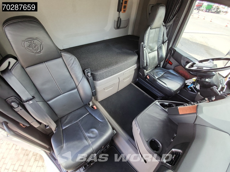 Tractor Scania R590 R 6X4 Full-Air Retarder Standklima Leather LED: foto 6