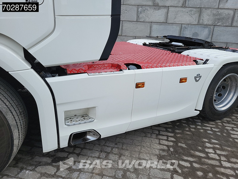 Tractor Scania R590 R 6X4 Full-Air Retarder Standklima Leather LED: foto 11