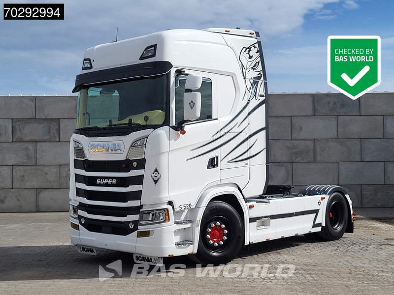 Scania S520 S 4X2 Retarder Full-Air 2x Tanks Leder Standklima Navi ACC LED Euro 6 - Tractor: foto 1 Scania S520 S 4X2 Retarder Full-Air 2x Tanks Leder Standklima Navi ACC LED Euro 6 - Tractor: foto 1