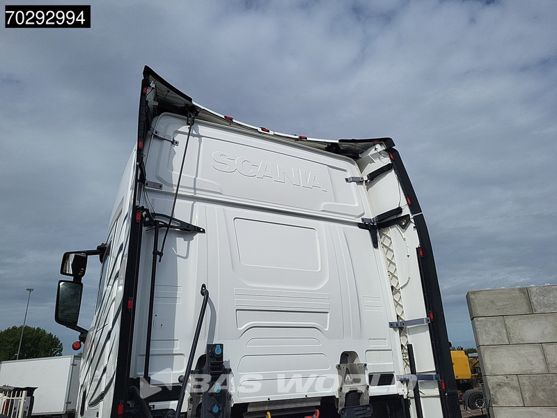 Scania S520 S 4X2 Retarder Full-Air 2x Tanks Leder Standklima Navi ACC LED Euro 6 - Tractor: foto 5 Scania S520 S 4X2 Retarder Full-Air 2x Tanks Leder Standklima Navi ACC LED Euro 6 - Tractor: foto 5