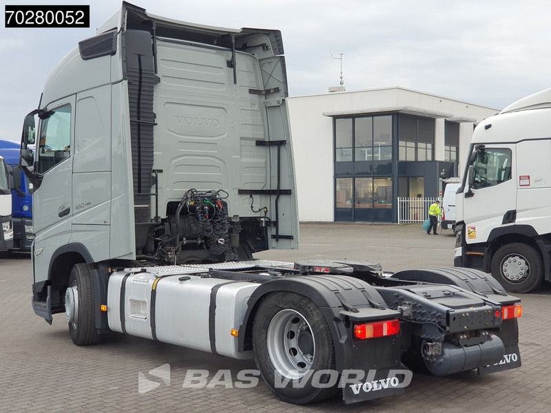 Volvo FH 460 FH 4X2 VEB+ 2x Tanks ACC LED - Tractor: foto 2 Volvo FH 460 FH 4X2 VEB+ 2x Tanks ACC LED - Tractor: foto 2