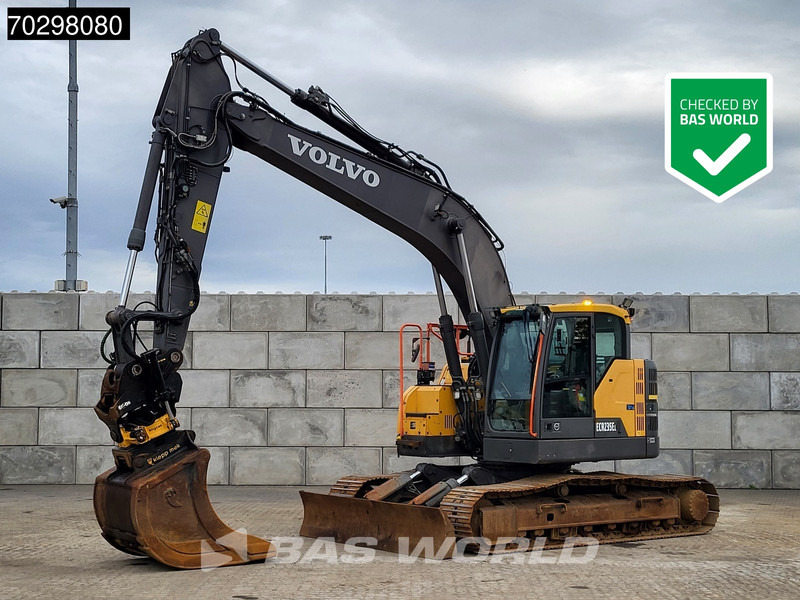Volvo ECR235 E L Engcon Tiltrotator - Blade - Escavadora de rastos: foto 1 Volvo ECR235 E L Engcon Tiltrotator - Blade - Escavadora de rastos: foto 1