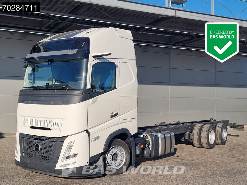 Volvo FH 62 R AERO 6X2 NEW Horsetruck chassis Lift+Lenkachse Dynamic Steering Mirror cam Euro 6 - Caminhão chassi: foto 1 Volvo FH 62 R AERO 6X2 NEW Horsetruck chassis Lift+Lenkachse Dynamic Steering Mirror cam Euro 6 - Caminhão chassi: foto 1
