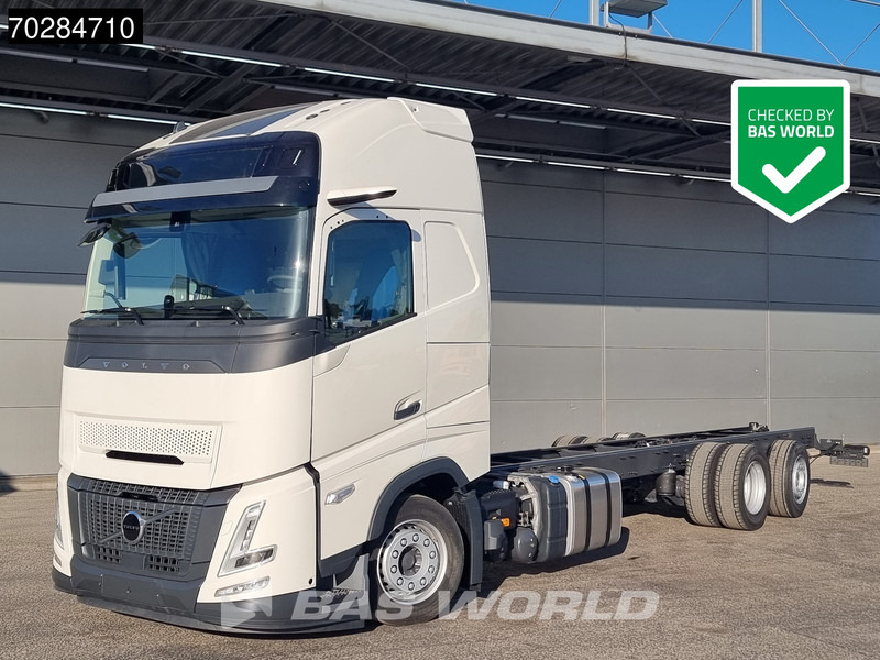 Volvo FH 62 R AERO 6X2 NEW Horsetruck chassis Lift+Lenkachse Dynamic Steering Mirror cam Euro 6 - Caminhão chassi: foto 1 Volvo FH 62 R AERO 6X2 NEW Horsetruck chassis Lift+Lenkachse Dynamic Steering Mirror cam Euro 6 - Caminhão chassi: foto 1