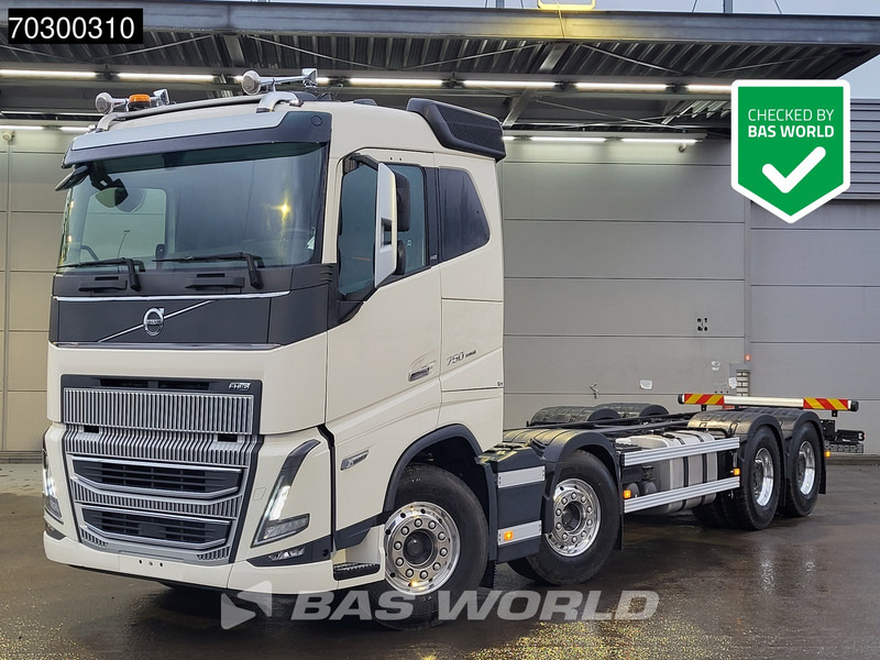 Volvo FH16 750 FH 8X4 NEW 8x4 chassis! Air suspension Big-Axle Automatic VEB+ Euro 6 - Caminhão chassi: foto 1 Volvo FH16 750 FH 8X4 NEW 8x4 chassis! Air suspension Big-Axle Automatic VEB+ Euro 6 - Caminhão chassi: foto 1