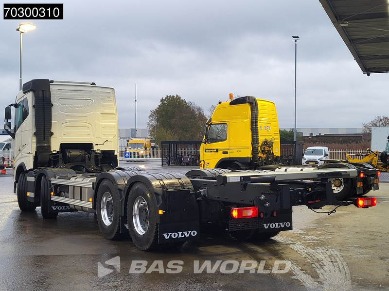 Volvo FH16 750 FH 8X4 NEW 8x4 chassis! Air suspension Big-Axle Automatic VEB+ Euro 6 - Caminhão chassi: foto 2 Volvo FH16 750 FH 8X4 NEW 8x4 chassis! Air suspension Big-Axle Automatic VEB+ Euro 6 - Caminhão chassi: foto 2