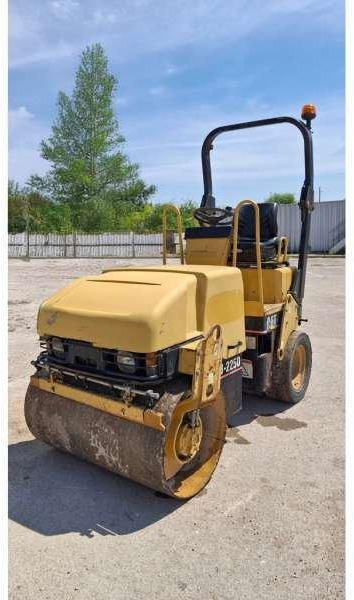 Caterpillar CB225D - Rolo combinado: foto 2 Caterpillar CB225D - Rolo combinado: foto 2
