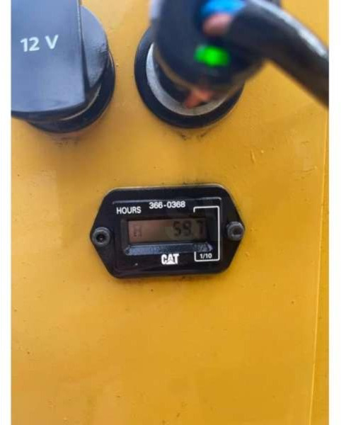 Caterpillar Compacteur Tandem / Double Billes CB1.7 - Compactador de asfalto: foto 5 Caterpillar Compacteur Tandem / Double Billes CB1.7 - Compactador de asfalto: foto 5