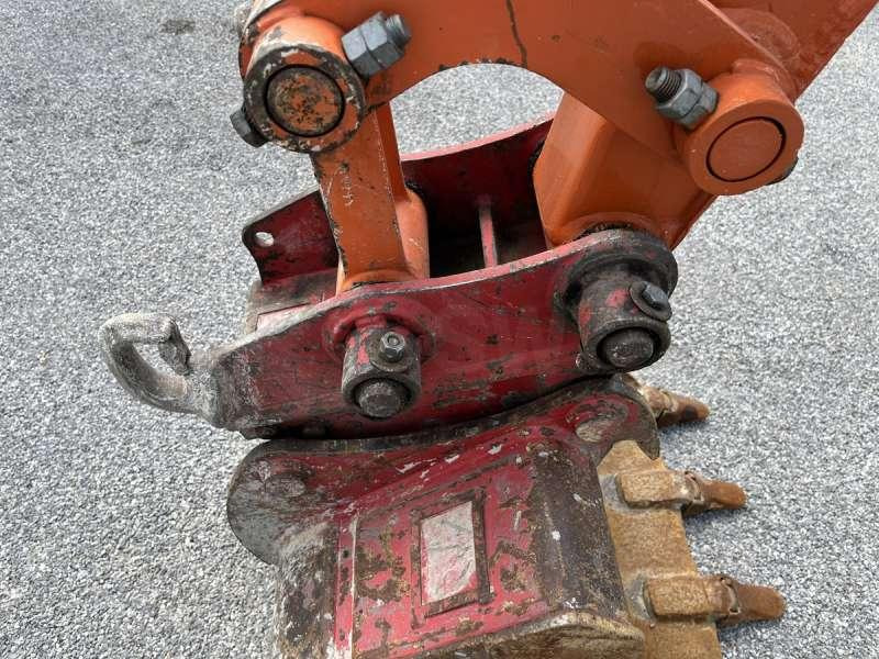Mini escavadeira Hitachi ZX33U-5A CLR: foto 12