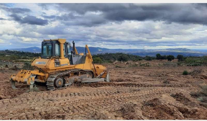 Komatsu D65EX-15 - Buldôzer: foto 3 Komatsu D65EX-15 - Buldôzer: foto 3