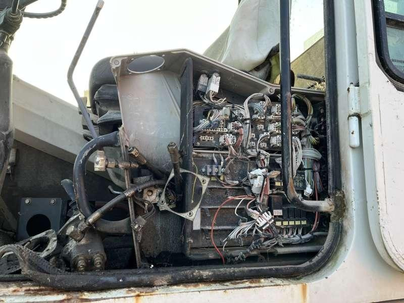 Escavadeira de rodas Liebherr A316 - POUR PIECES: foto 38