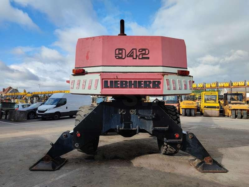 Locação de Liebherr A942 Liebherr A942: foto 9 Locação de Liebherr A942 Liebherr A942: foto 9