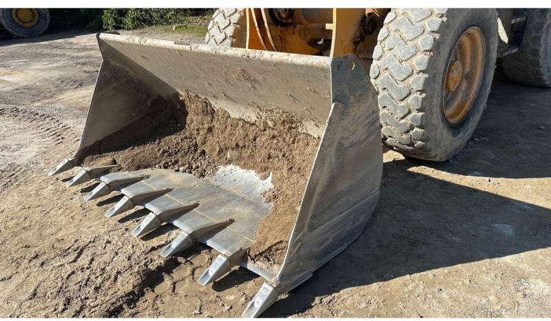 Liebherr L514 - Carregadeira de rodas: foto 3 Liebherr L514 - Carregadeira de rodas: foto 3