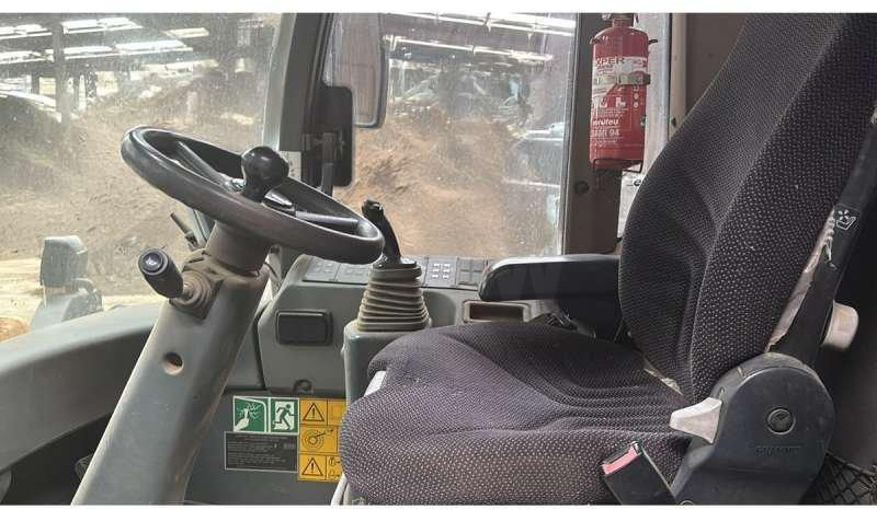 Liebherr L576 - Carregadeira de rodas: foto 5 Liebherr L576 - Carregadeira de rodas: foto 5